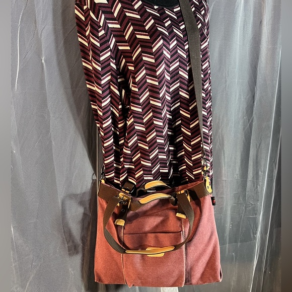 K-Two BNWOT Massenger shoulder or crossed body purple canvas bag. Cute style. - Picture 8 of 11